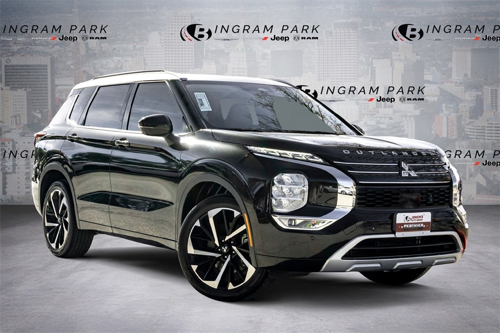 2024 Mitsubishi Outlander SEL Platinum Edition's photo