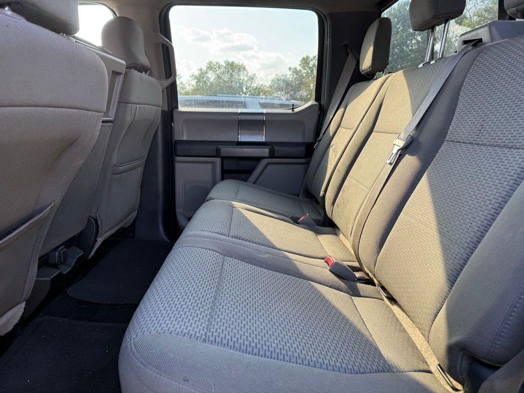 2017 Ford F-150 XLT photo 7