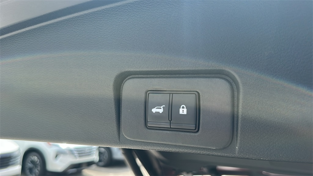 2024 Nissan Rogue SV photo 29