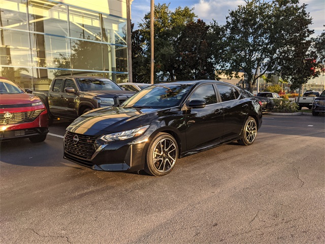 2024 Nissan Sentra SR photo 2