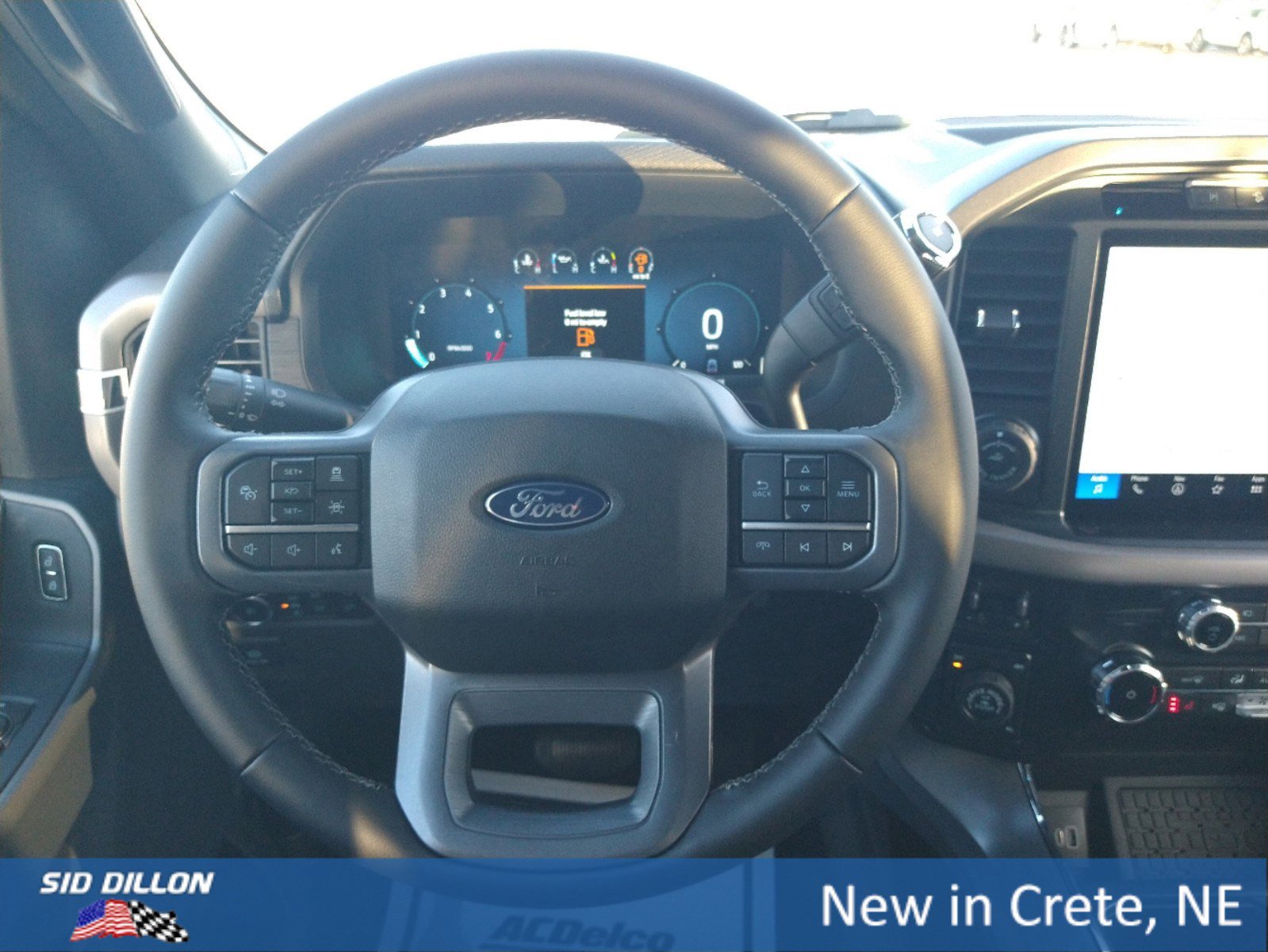 2025 Ford F-150 XLT photo 2
