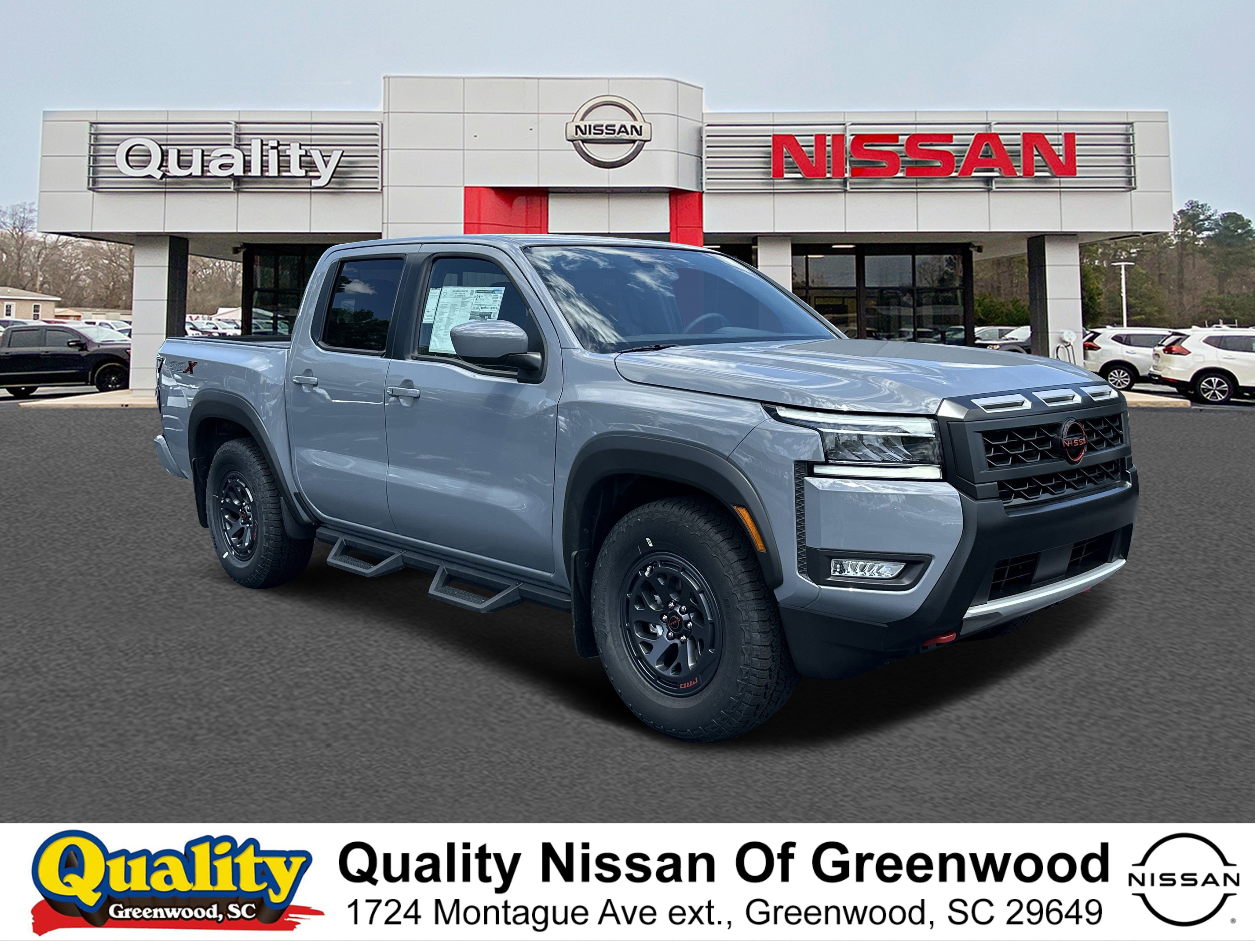 2025 Nissan Frontier PRO-X's photo