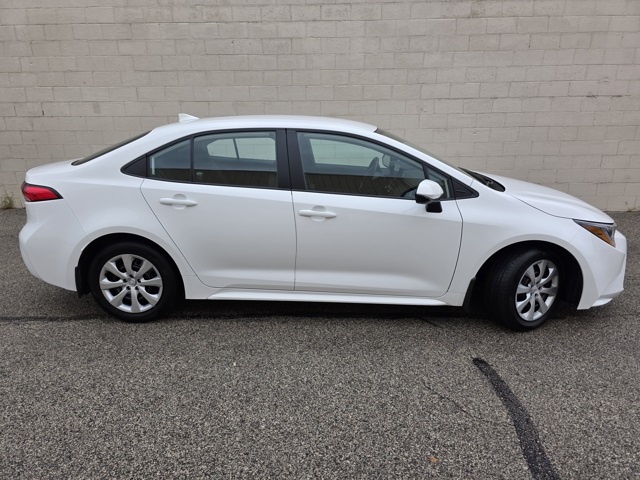 2023 Toyota Corolla LE photo 6