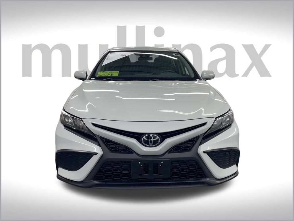 2024 Toyota Camry SE photo 11