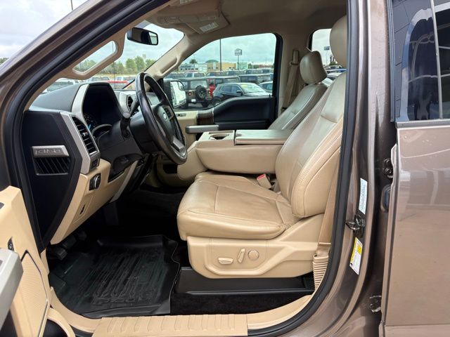 2017 Ford F-150 Lariat photo 10