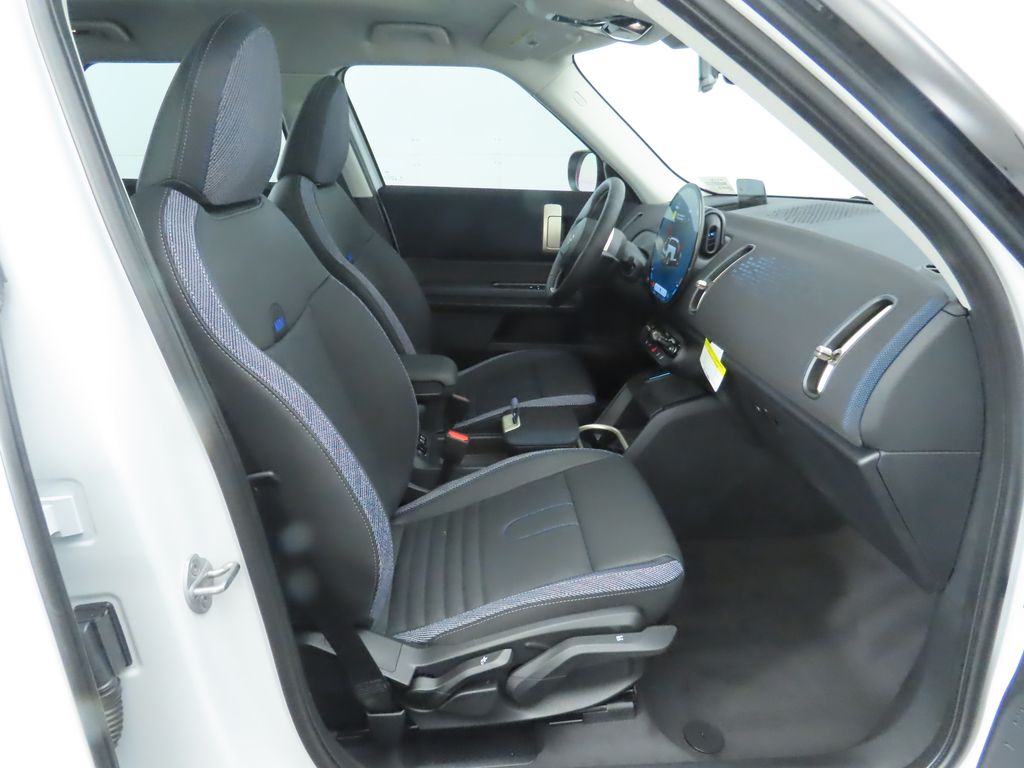 2025 Mini Countryman ALL4 Signature photo 19