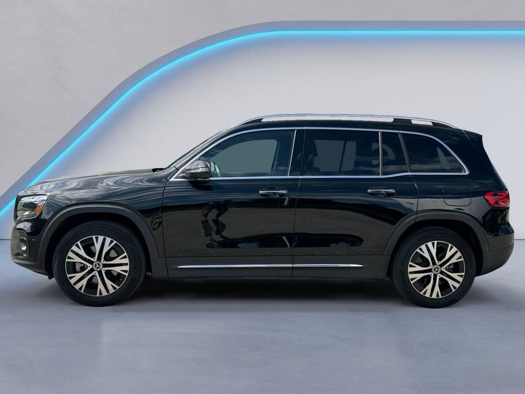 2024 Mercedes Benz GLB 250 4MATIC photo 4