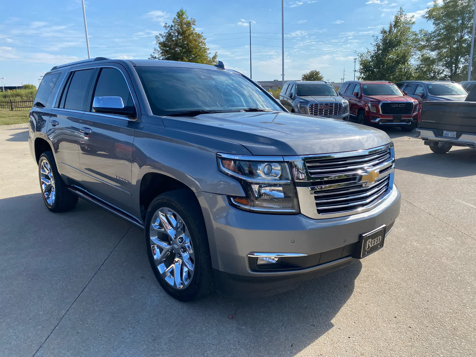 2019 Chevrolet Tahoe Premier photo 3