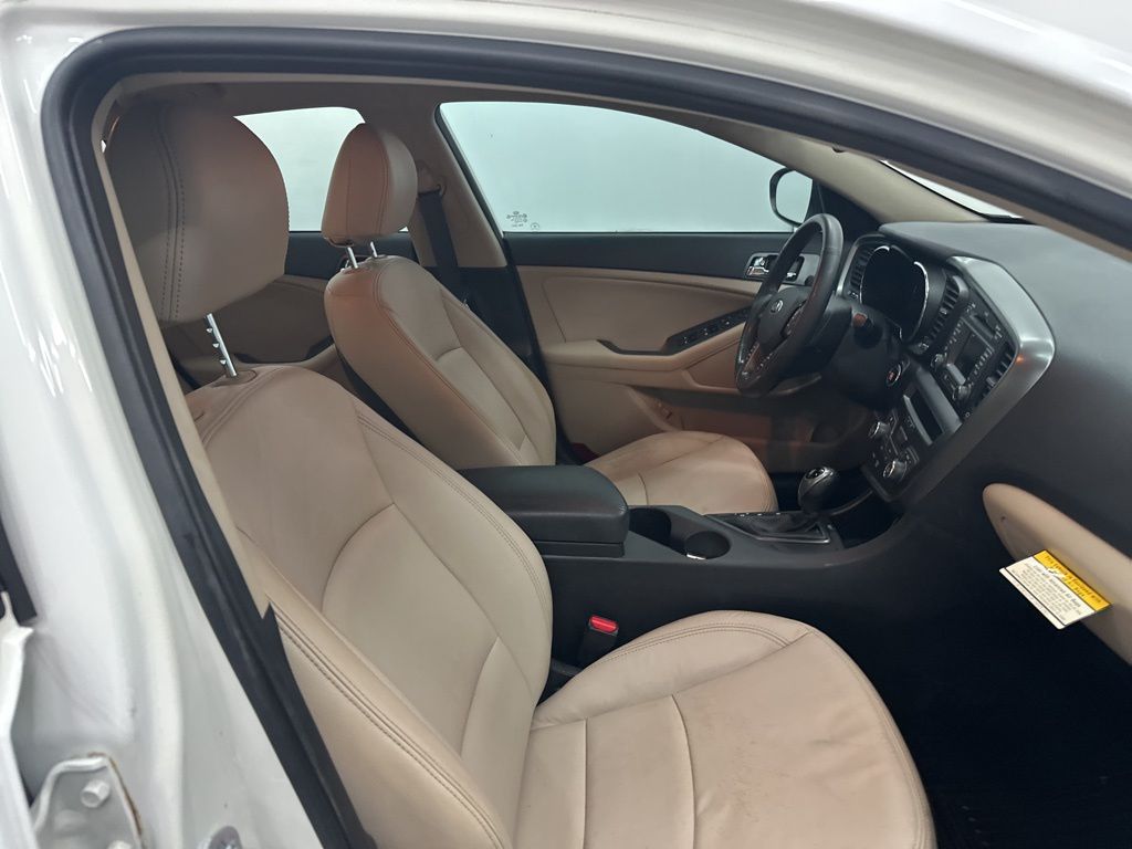 2013 Kia Optima Hybrid LX photo 21