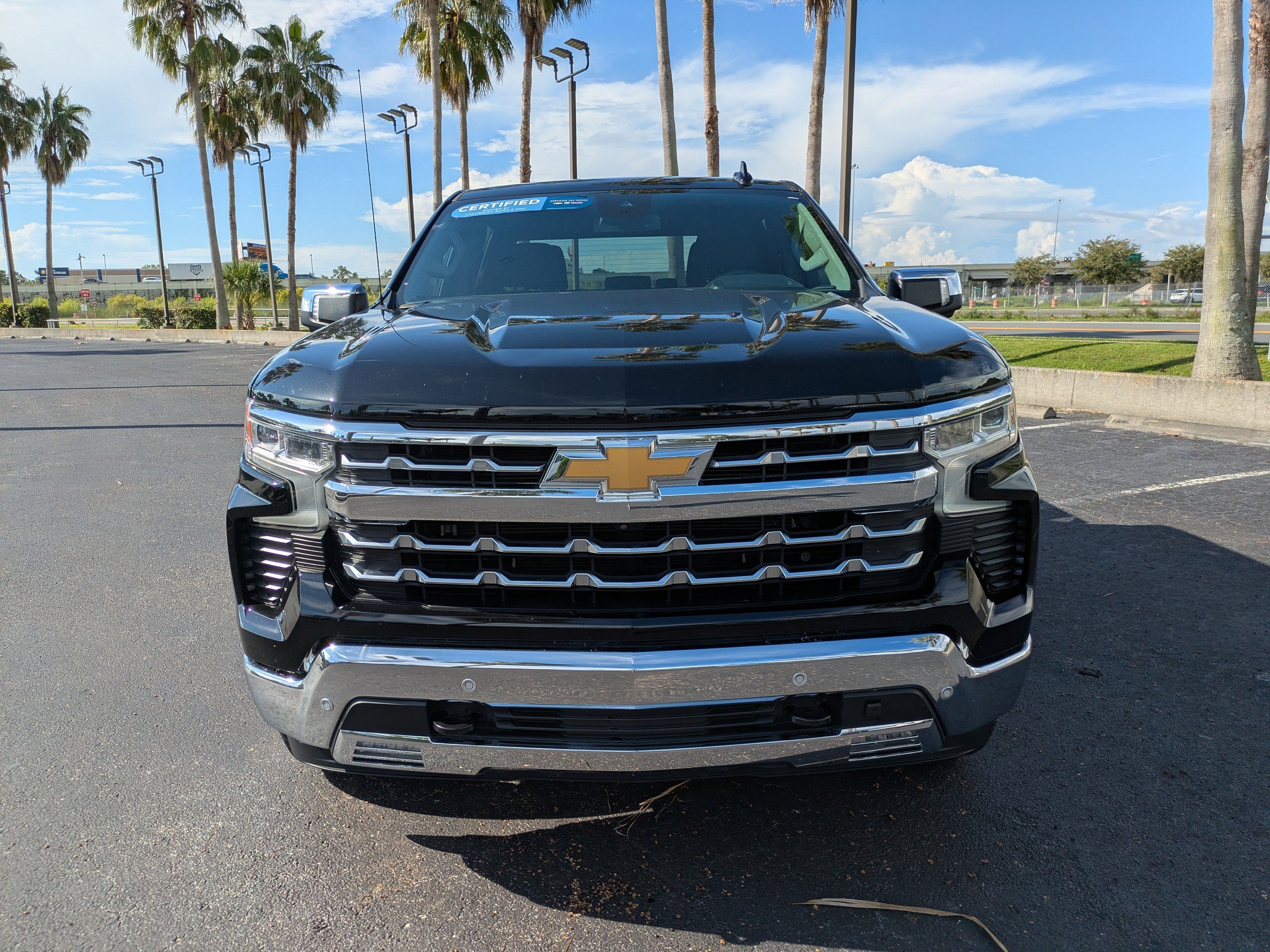 2023 Chevrolet Silverado 1500 LTZ photo 7