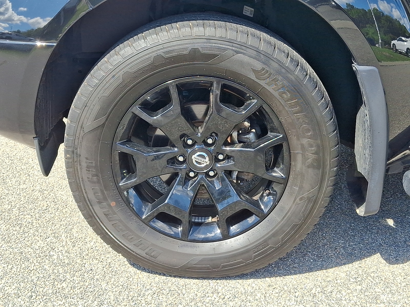 2021 Nissan Frontier SV Crew Cab photo 7