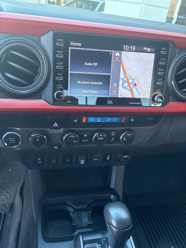 2020 Toyota Tacoma TRD Sport photo 4