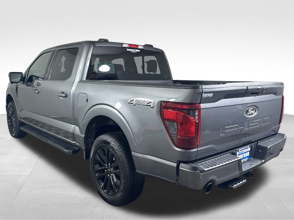 2025 Ford F-150 XLT photo 2
