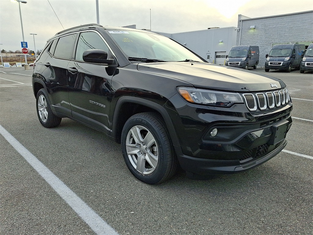 2022 Jeep Compass Latitude's photo