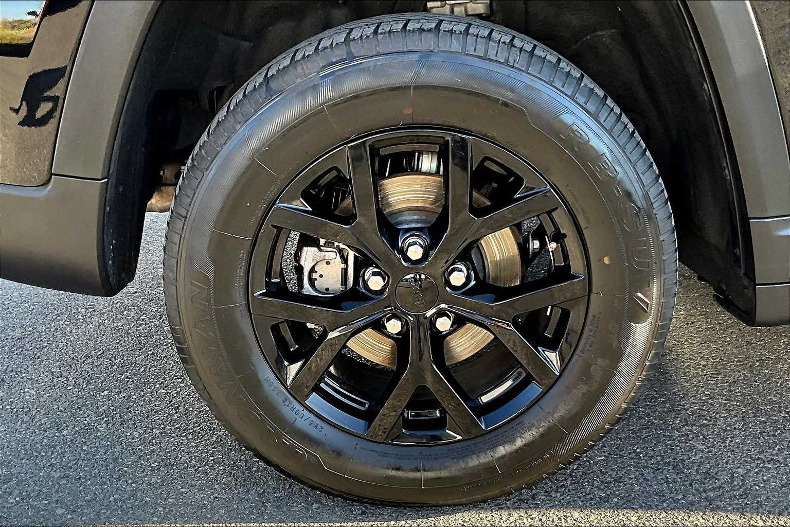 2024 Jeep Grand Cherokee Altitude photo 29