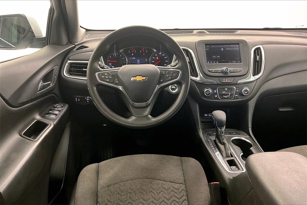 2023 Chevrolet Equinox LT photo 2