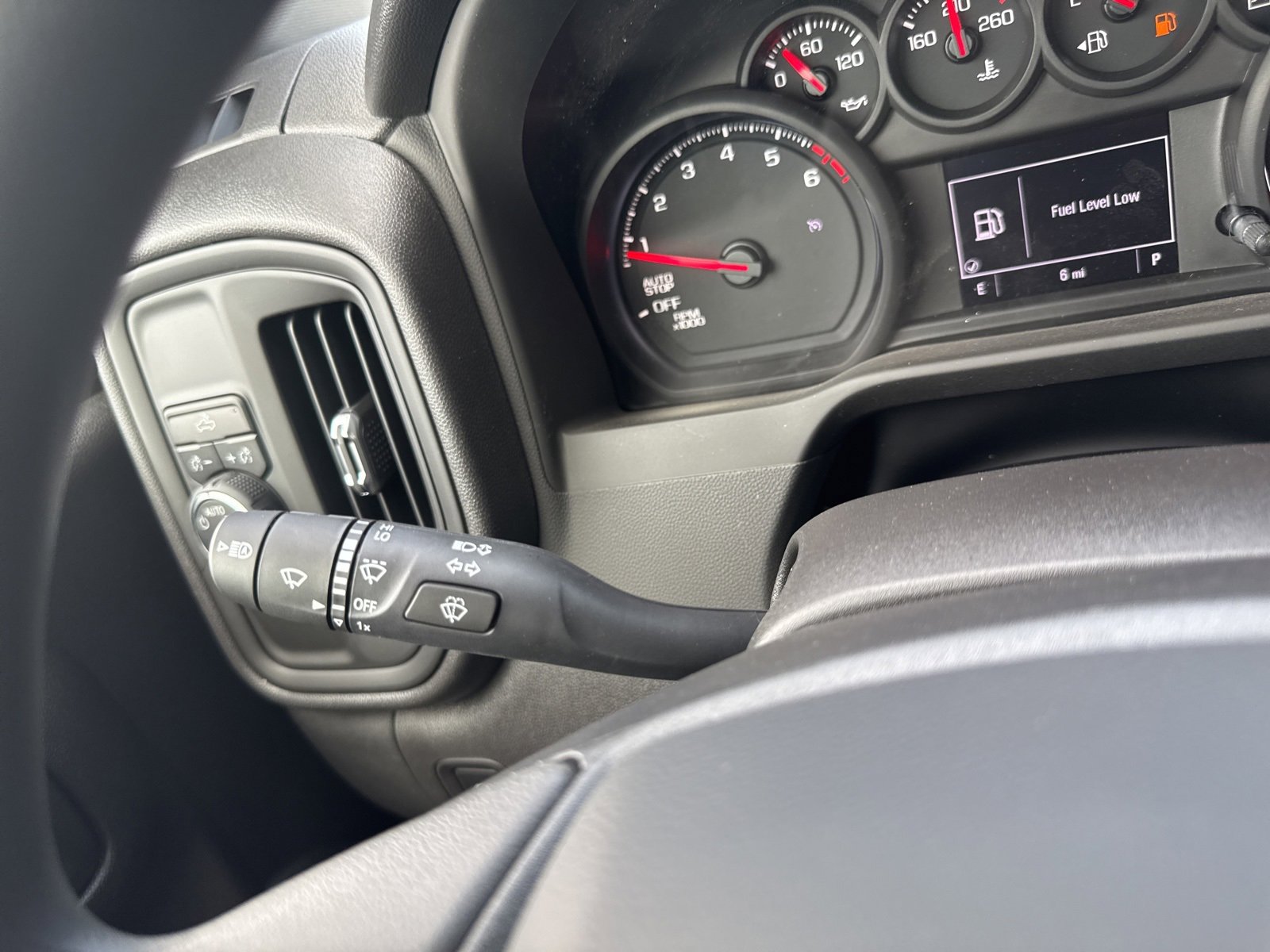 2025 Chevrolet Silverado 1500 photo 24