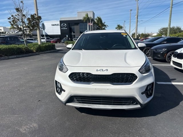 2022 Kia Niro LXS photo 3