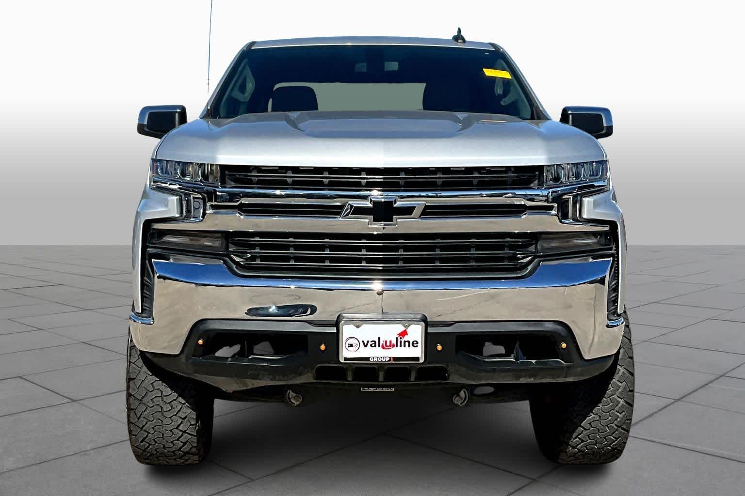 2019 Chevrolet Silverado 1500 LT photo 3
