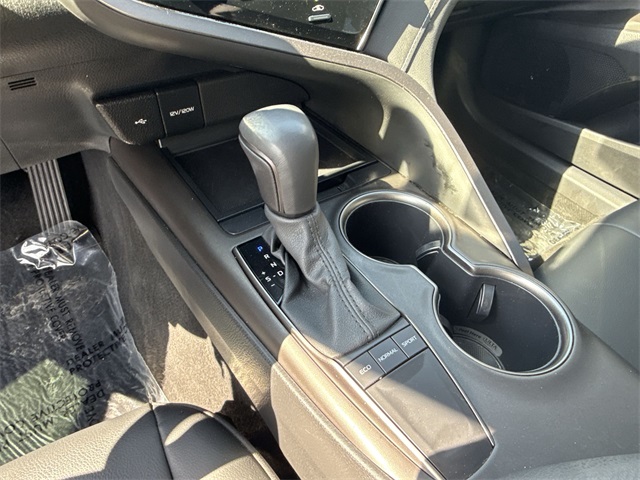 2023 Toyota Camry SE photo 19