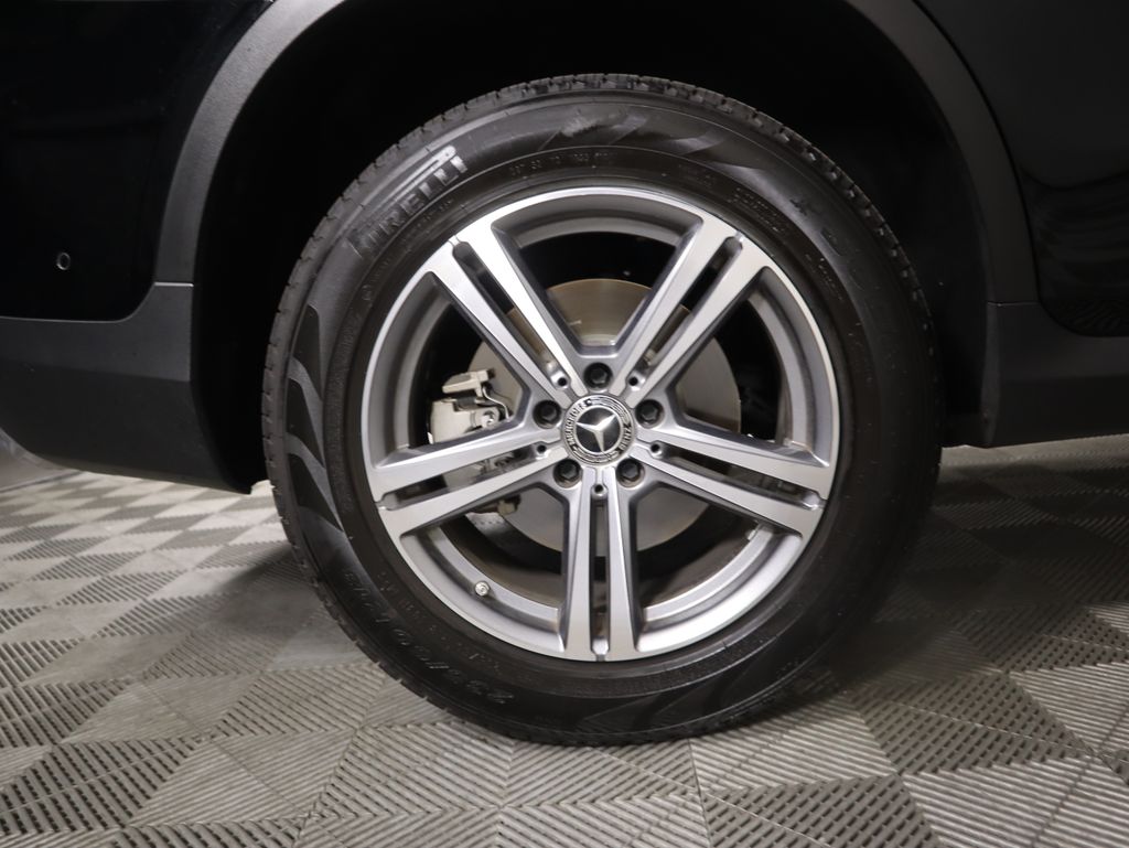 2022 Mercedes Benz GLC 300 S photo 31
