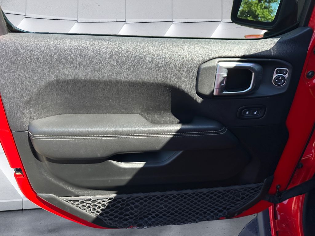 2021 Jeep Gladiator Rubicon photo 12