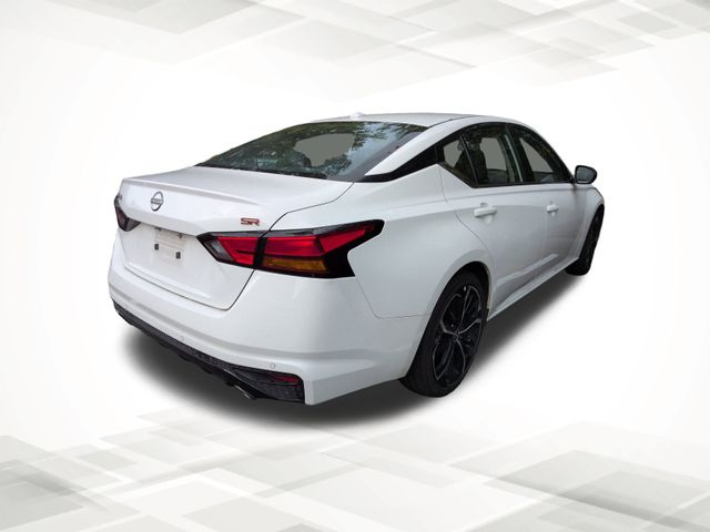 2024 Nissan Altima 2.5 SR photo 2
