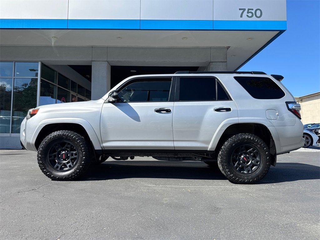 2021 Toyota 4Runner Venture Special Edition photo 7