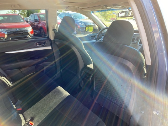 2014 Subaru Outback 2.5i Premium photo 21