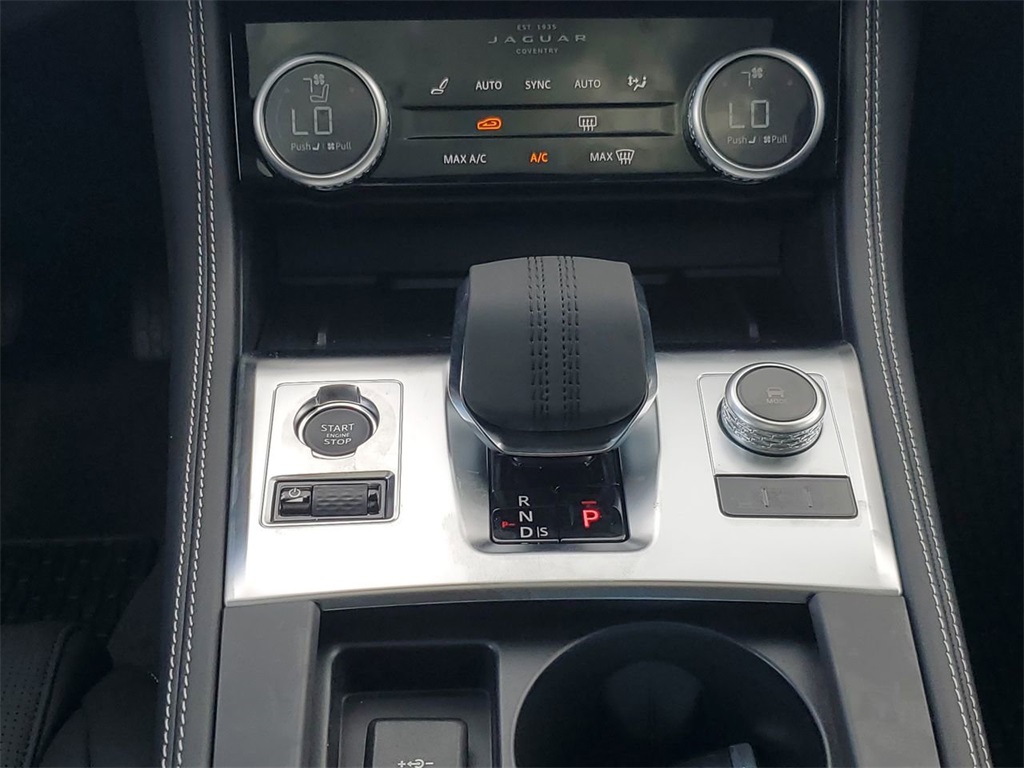 2026 Jaguar F-PACE P400 R-Dynamic S photo 19