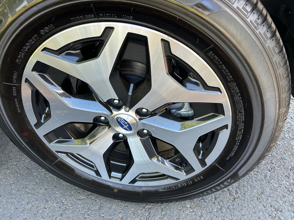 2023 Subaru Forester Premium photo 8