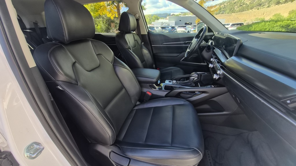 2025 Kia Telluride S photo 11
