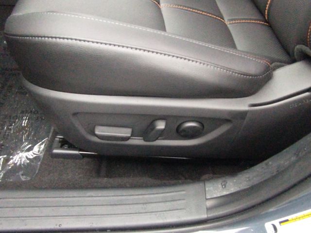 2025 Mazda CX-50 2.5 Premium Plus photo 11