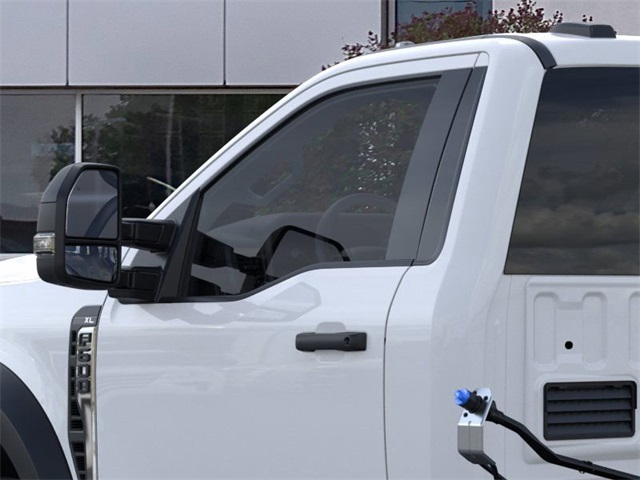 2025 Ford F-600 photo 20