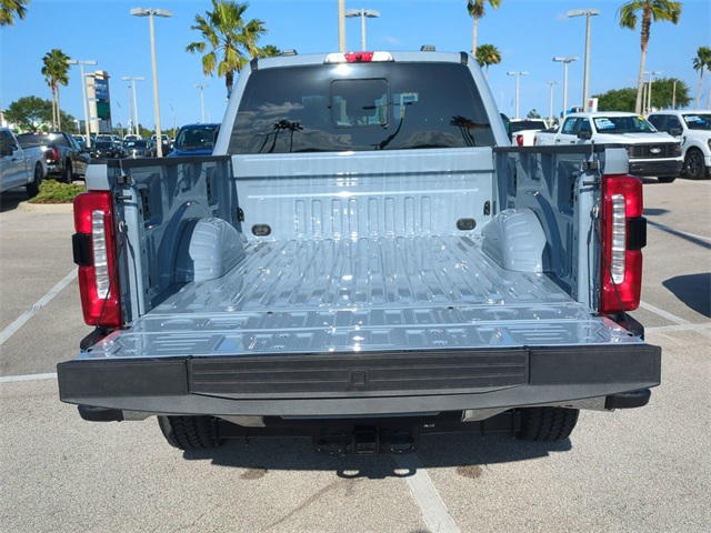 2025 Ford F-350 Lariat photo 13