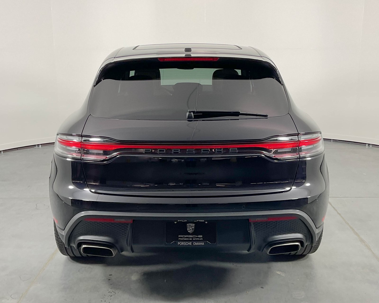 2024 Porsche Macan T photo 6