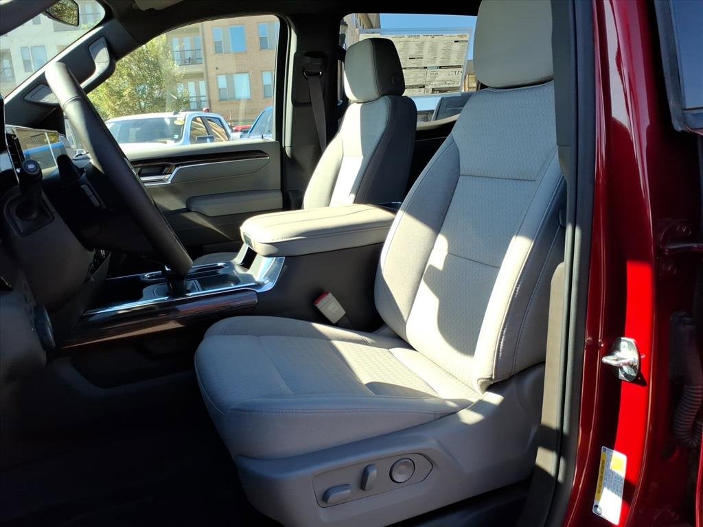 2025 Chevrolet Silverado 1500 RST photo 3