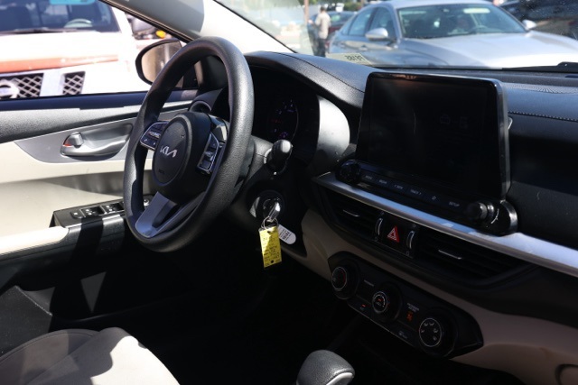 2023 Kia Forte LXS photo 16