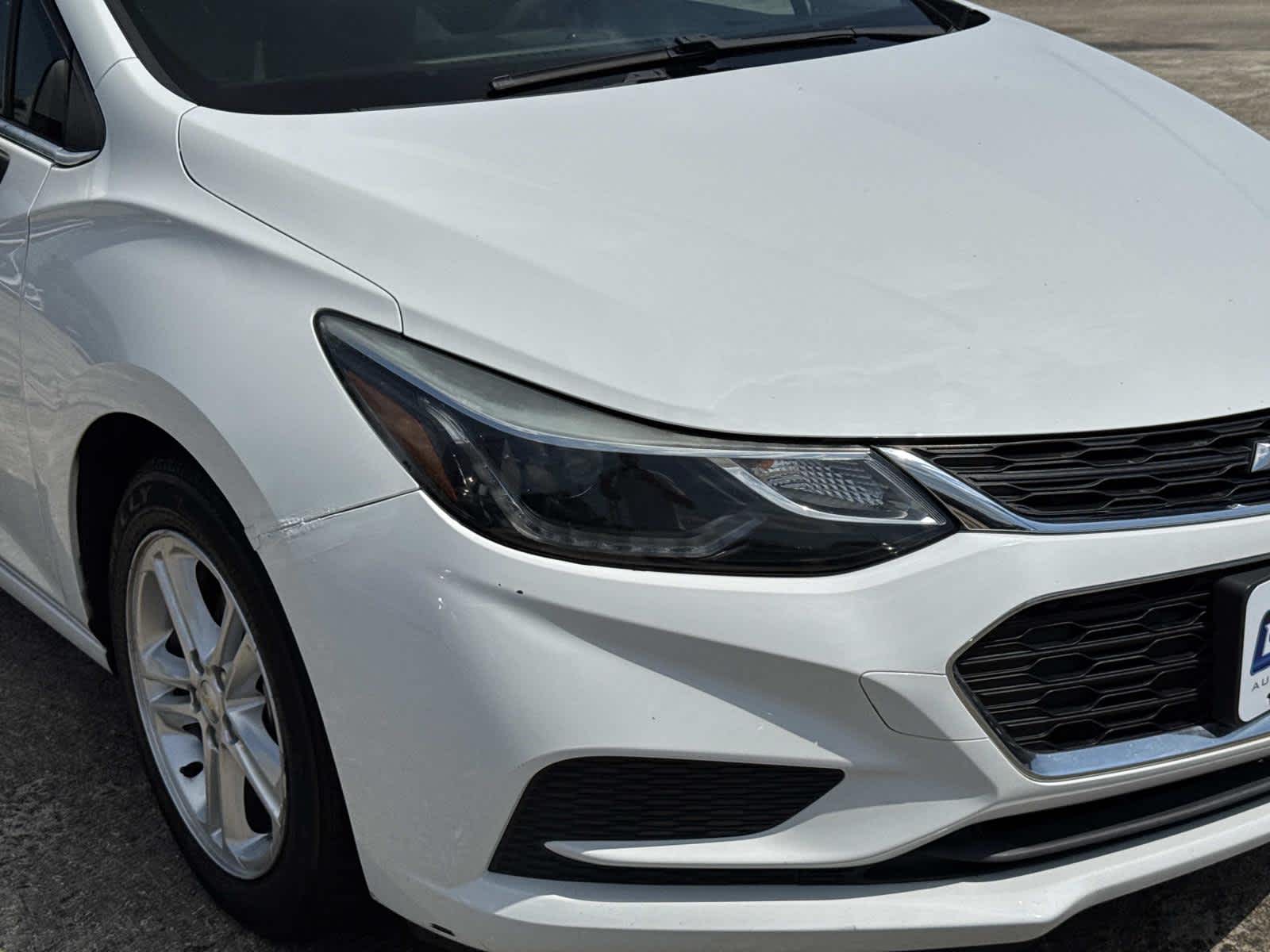 2018 Chevrolet Cruze LT photo 5