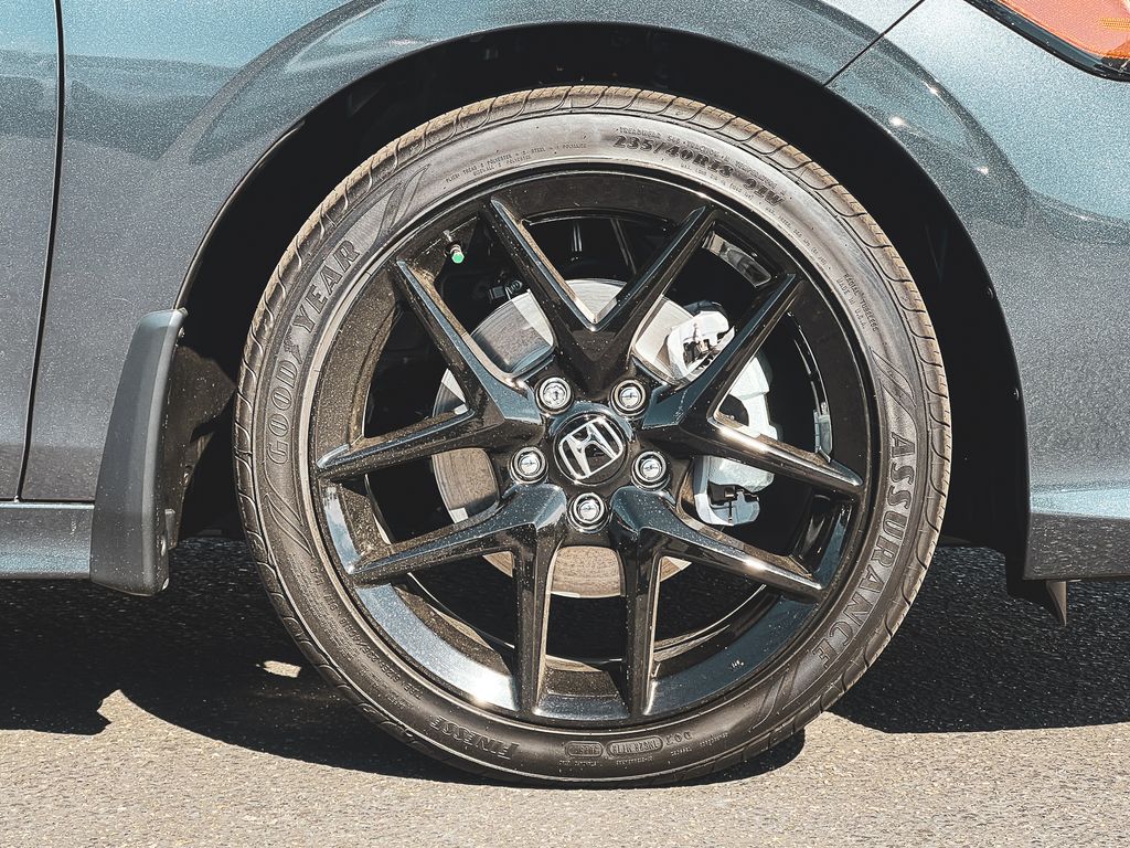 2026 Honda Civic Hybrid Sport photo 4