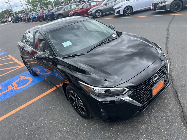 2025 Nissan Sentra SV photo 3