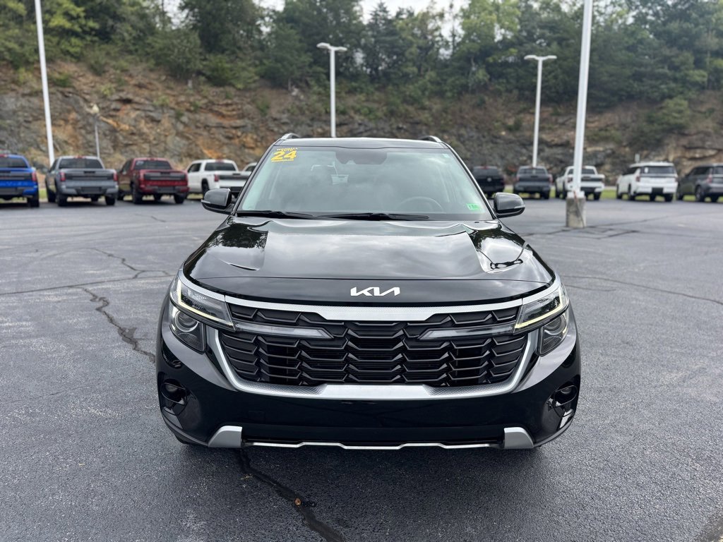 2024 Kia Seltos EX photo 2