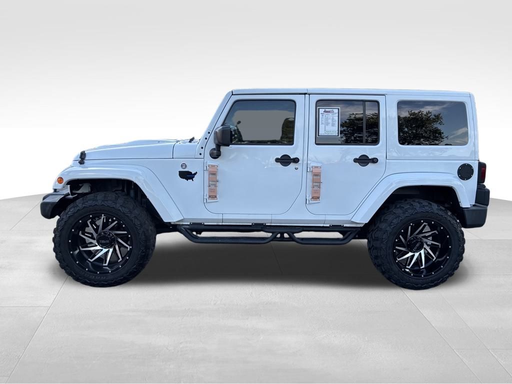 2017 Jeep Wrangler Unlimited Sahara photo 2