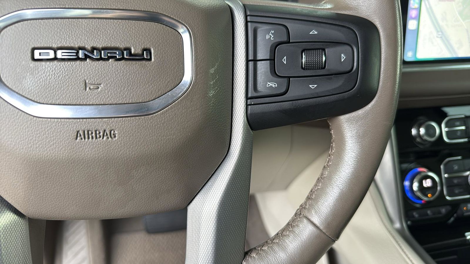 2021 Gmc Yukon Denali photo 16