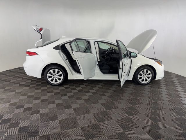 2024 Toyota Corolla LE photo 13