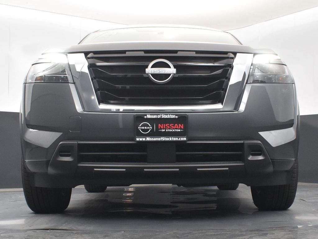 2025 Nissan Pathfinder S photo 38
