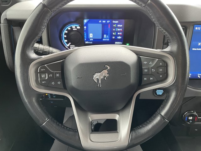 2024 Ford Bronco Black Diamond photo 13