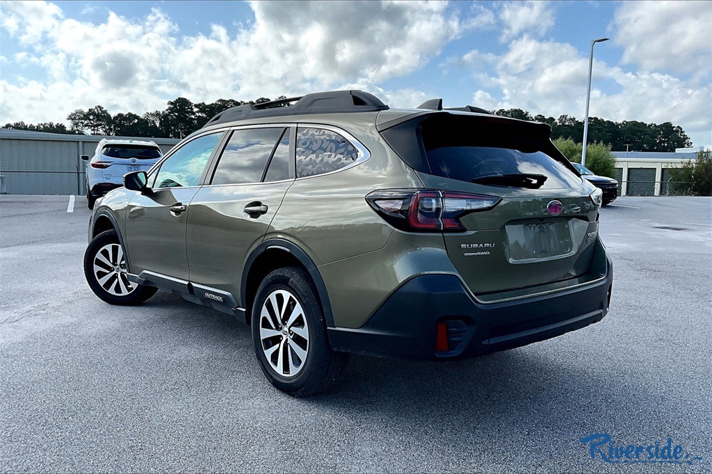 2022 Subaru Outback Premium photo 2