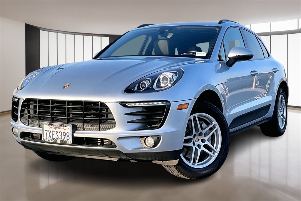 2017 Porsche Macan Base's photo