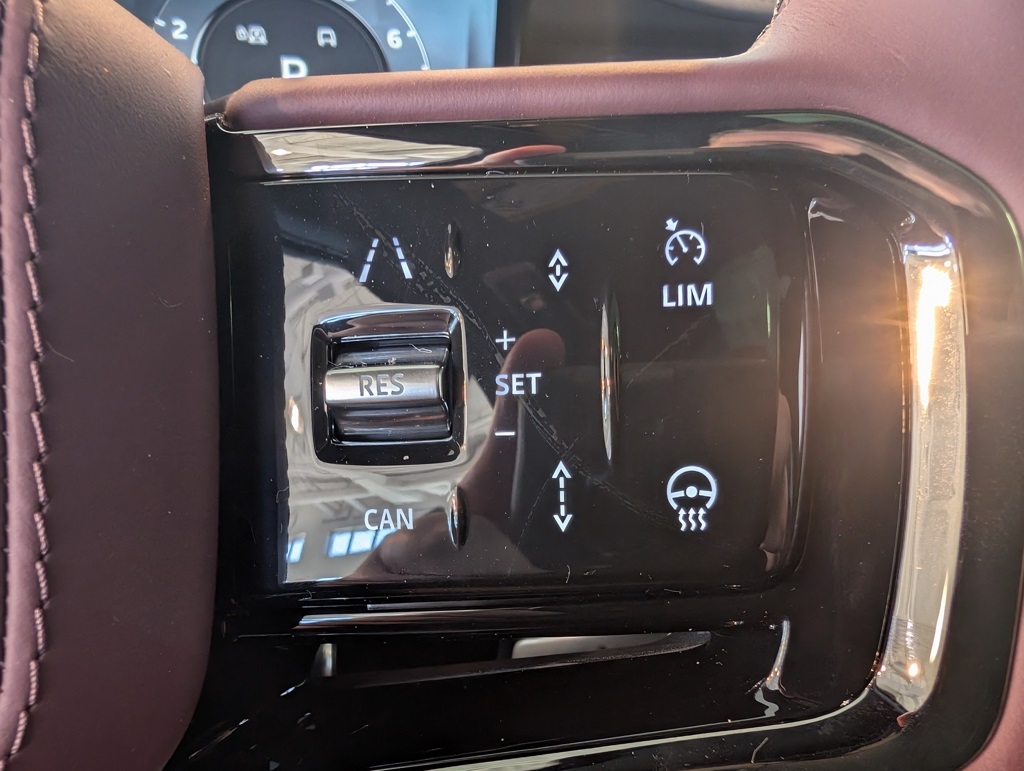 2025 Land Rover Range Rover Sport SE photo 16